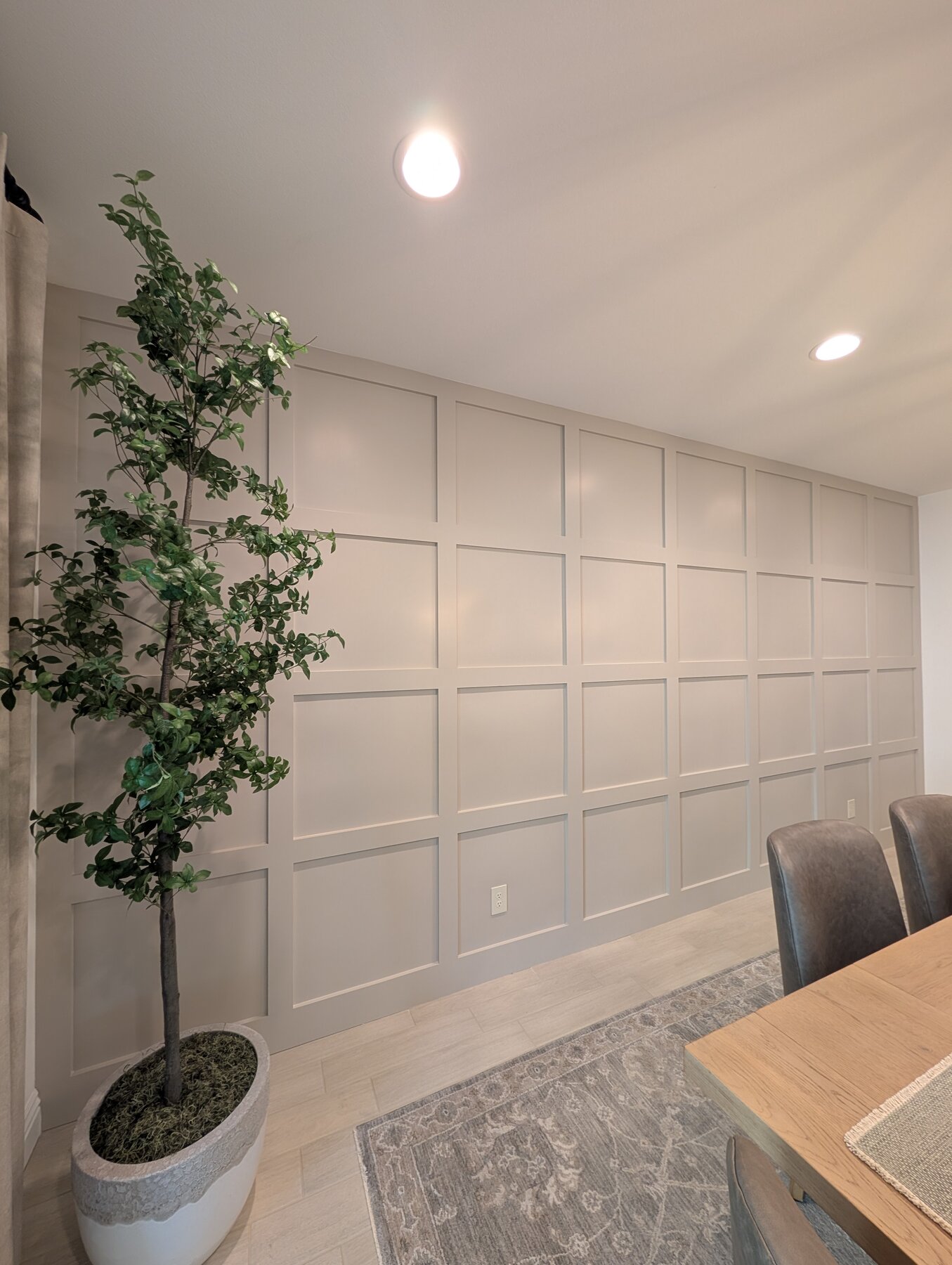 Finished custom grid accent wall in Menifee, CA by Holland & Sons